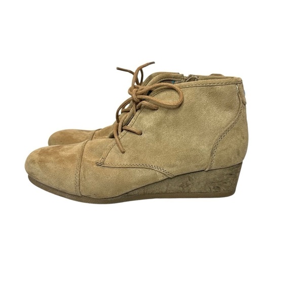 Cat & Jack Girls Faux Suede Beige Lace Up Side Zip Wedge Ankle Boots Size 4 - Picture 10 of 10